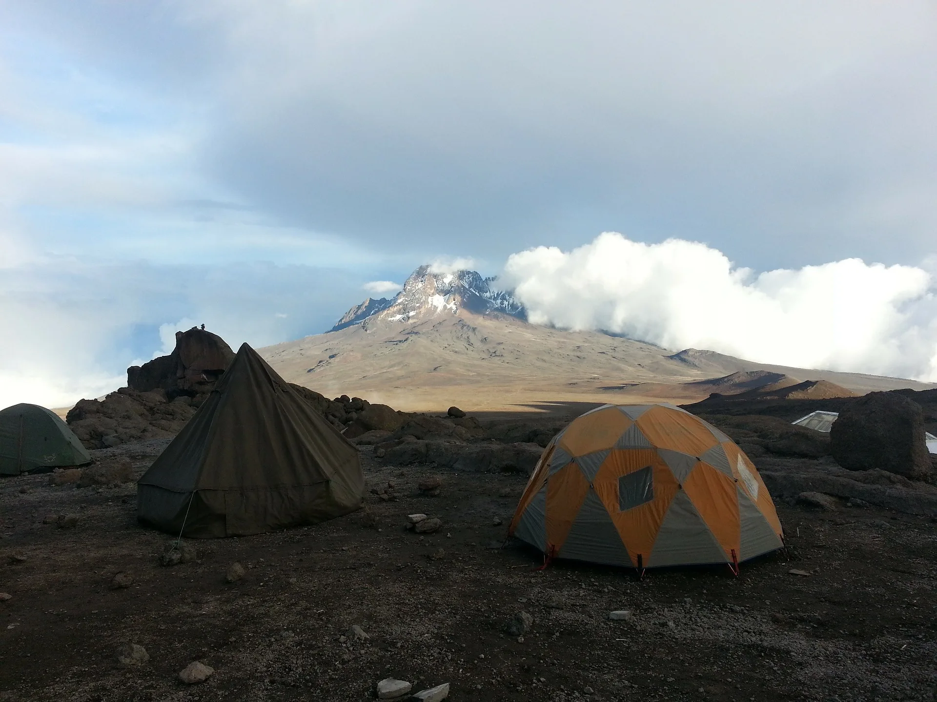 Machame Route Kilimanjaro climb — most scenic 7 day trek Tanzania