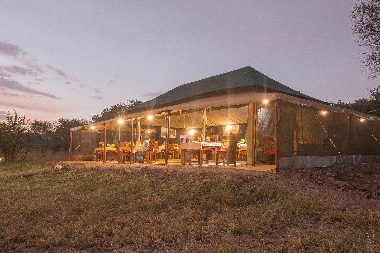 Tukaone serengeti restaurant